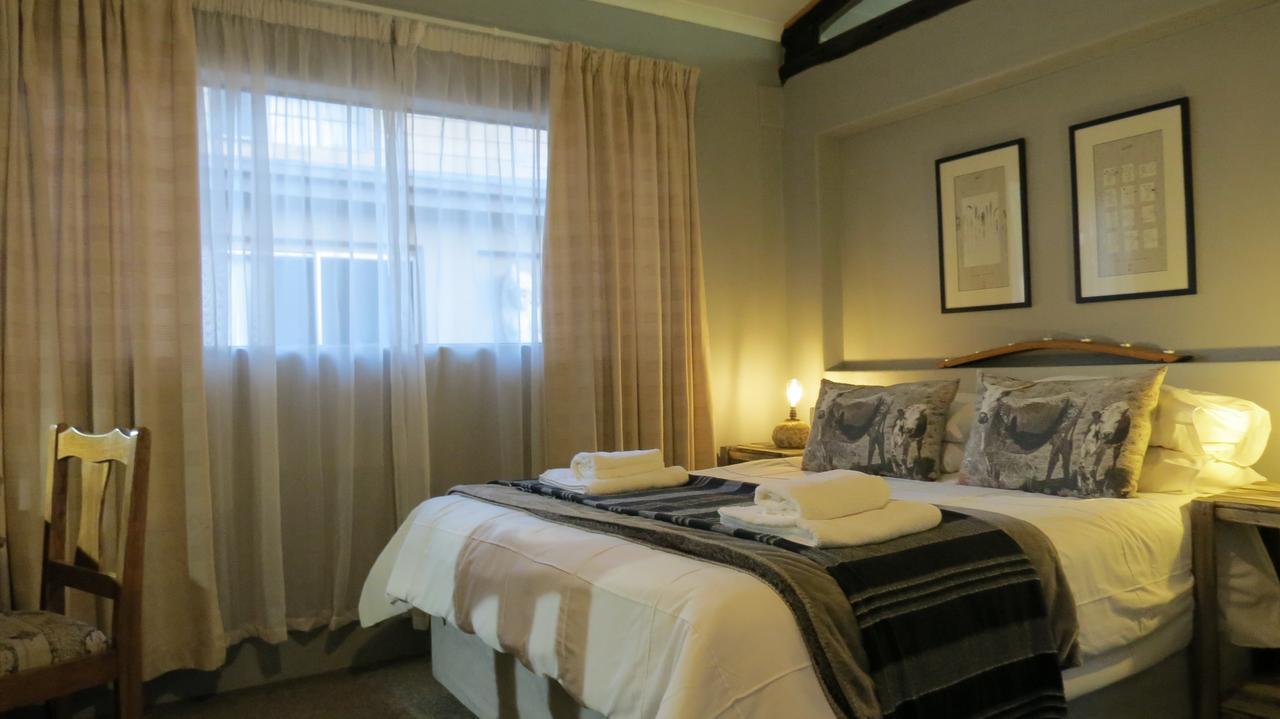 The Sculpture Yard 1 Apartment Pretoria Ngoại thất bức ảnh