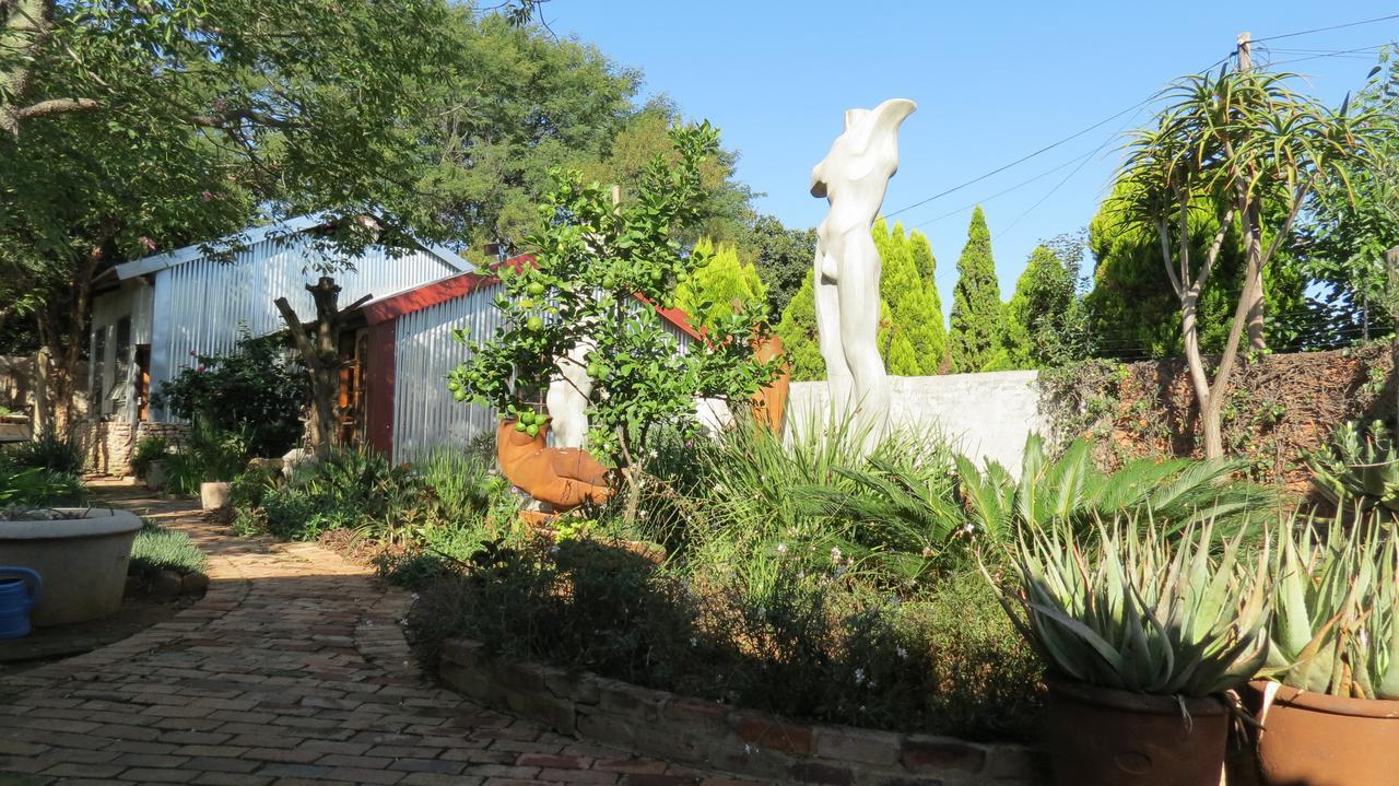 The Sculpture Yard 1 Apartment Pretoria Ngoại thất bức ảnh