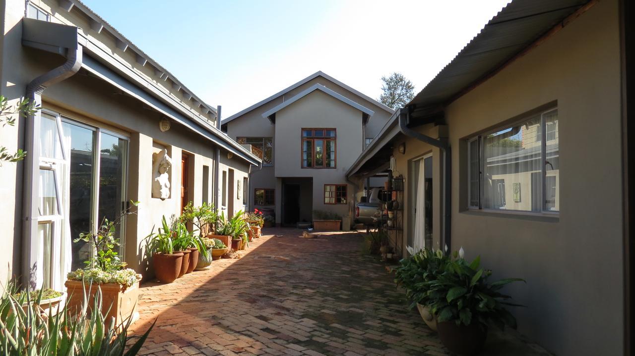 The Sculpture Yard 1 Apartment Pretoria Ngoại thất bức ảnh